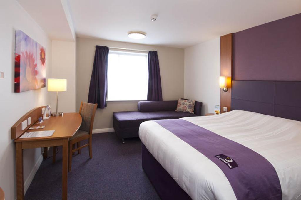 Premier Inn Watford - Croxley Green Екстер'єр фото