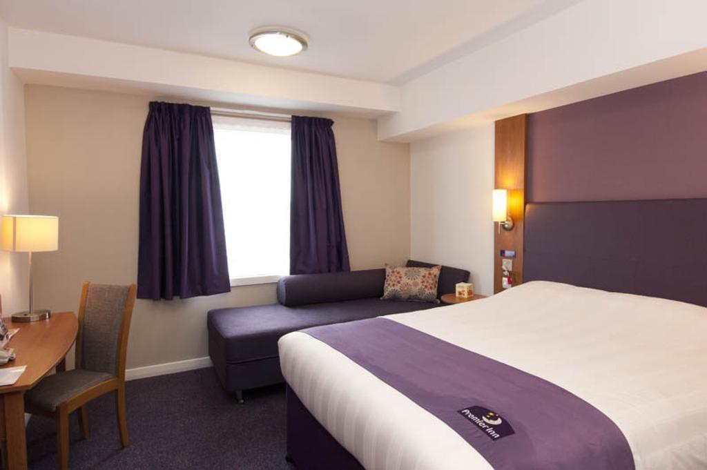 Premier Inn Watford - Croxley Green Екстер'єр фото