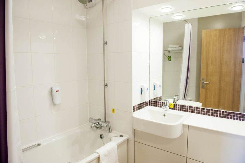 Premier Inn Watford - Croxley Green Екстер'єр фото